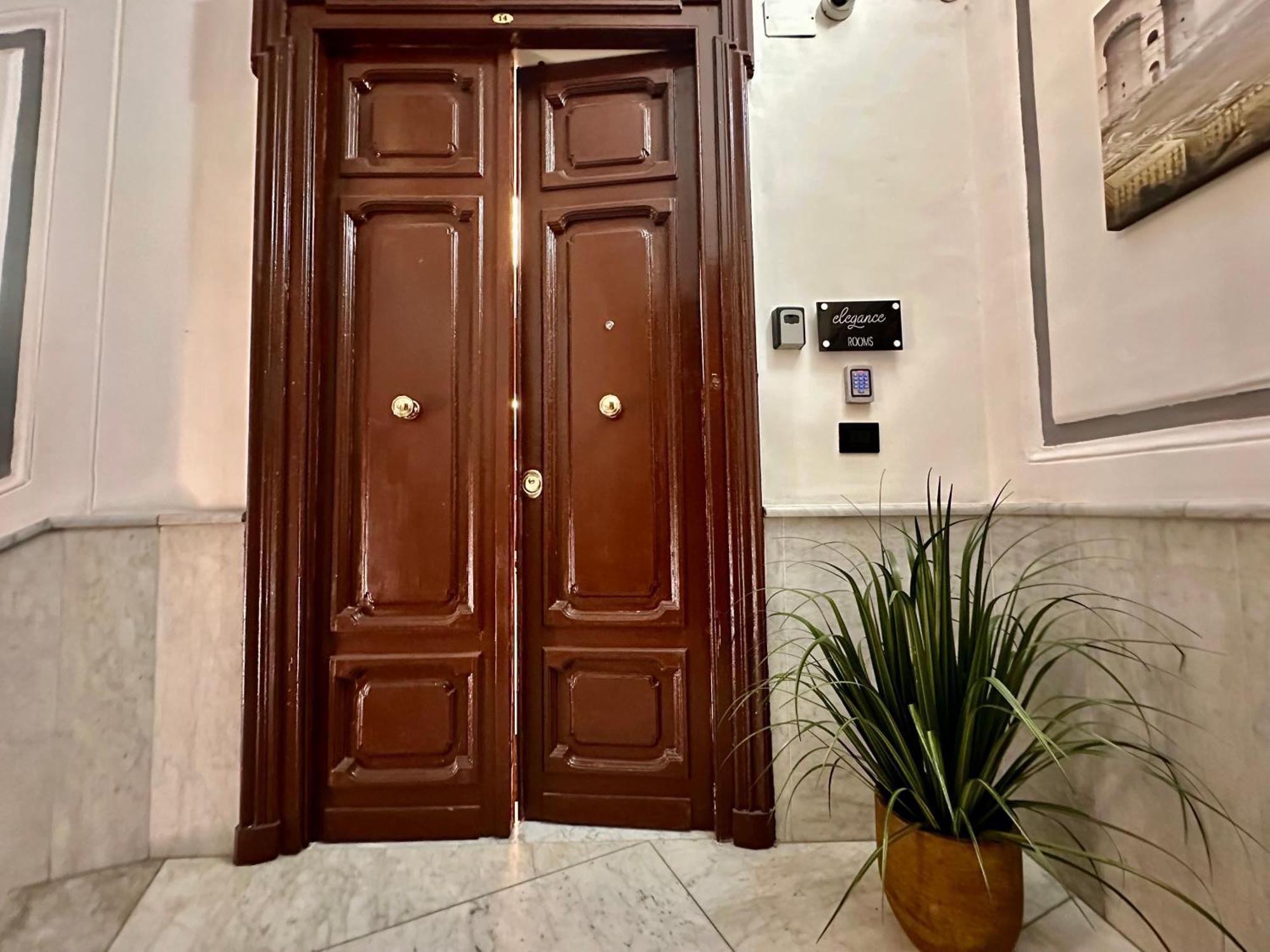 Elegance Rooms Spaccanapoli المظهر الخارجي الصورة
